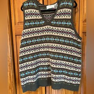 Elizabeth- Liz Clairborne woman’s sweater vest, size 1